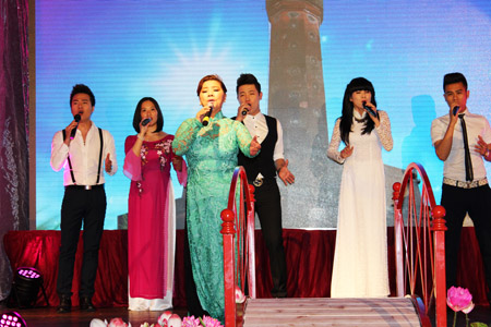 Thổn thức thu Hà Nội ở Praha