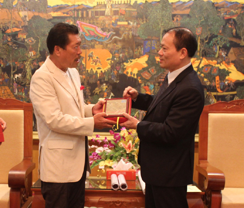 {keywords} {keywords}