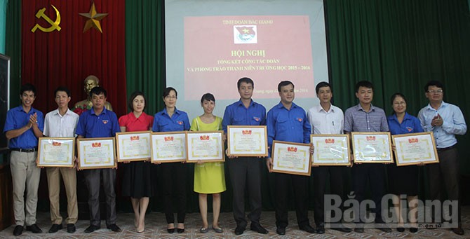"Đổi mới công tác khen thưởng và tiêu chí khen thưởng, tạo động lực thi đua"