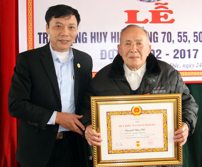 {keywords} {keywords}