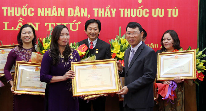 {keywords} {keywords}