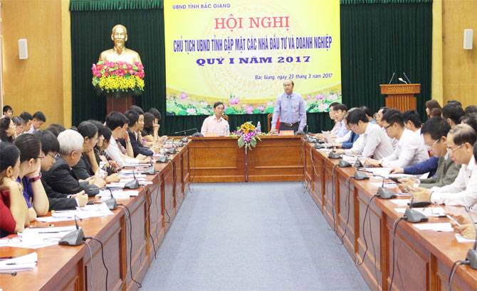 Bac Giang leader meets with investors