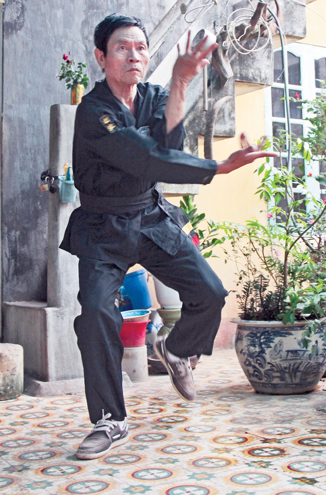 {keywords} {keywords}