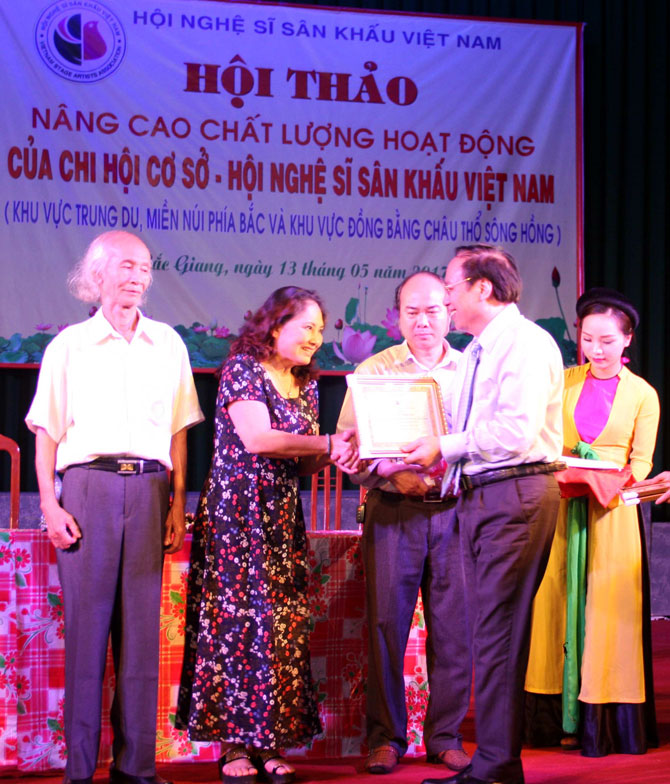 {keywords} {keywords}