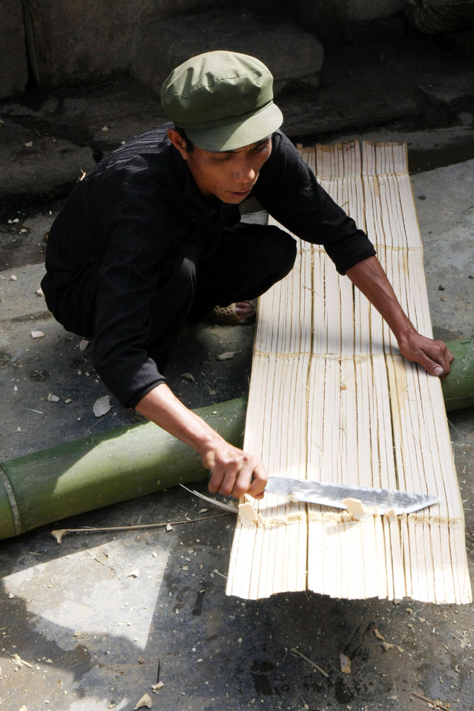 {keywords} {keywords}