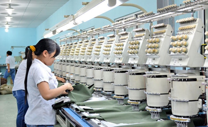 Phê duyệt Chương trình giáo dục nghề nghiệp - việc làm và an toàn lao động