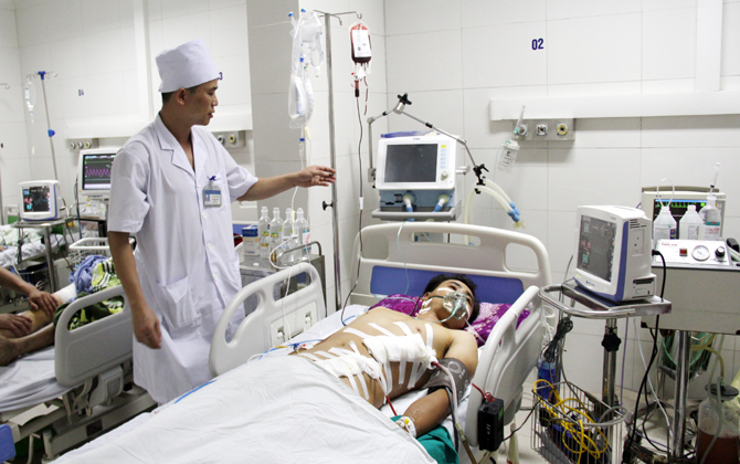 Bệnh viện Đa khoa tỉnh Bắc Giang cấp cứu hai ca tai nạn lao động nghiêm trọng