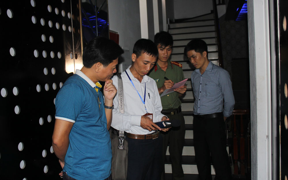 {keywords} {keywords}