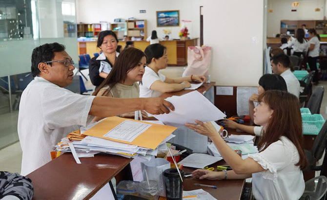 Nghỉ 40 ngày làm việc trở lên vẫn được xét "Lao động tiên tiến"