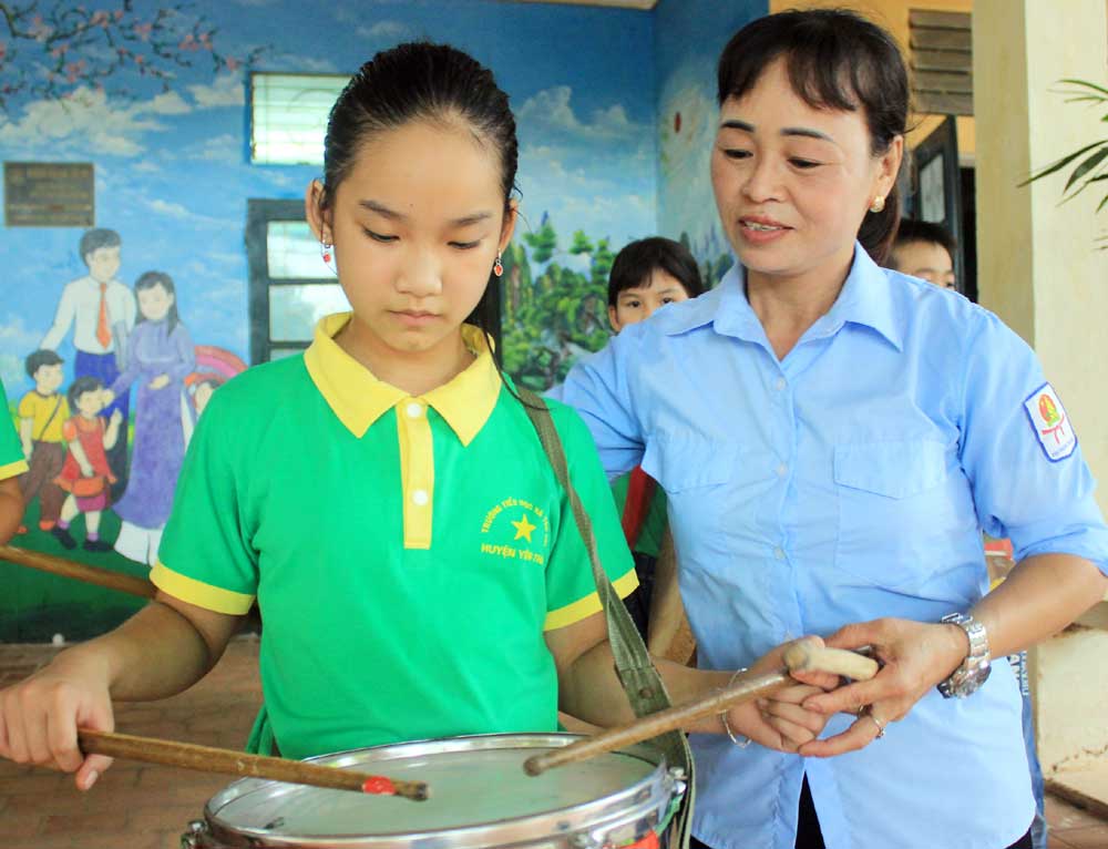 {keywords} {keywords}