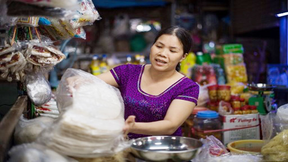 Vietnam rice paper artisans roll with tradition