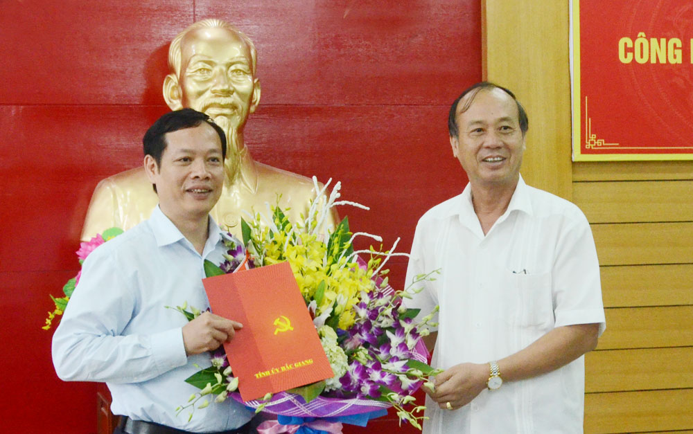 {keywords} {keywords}