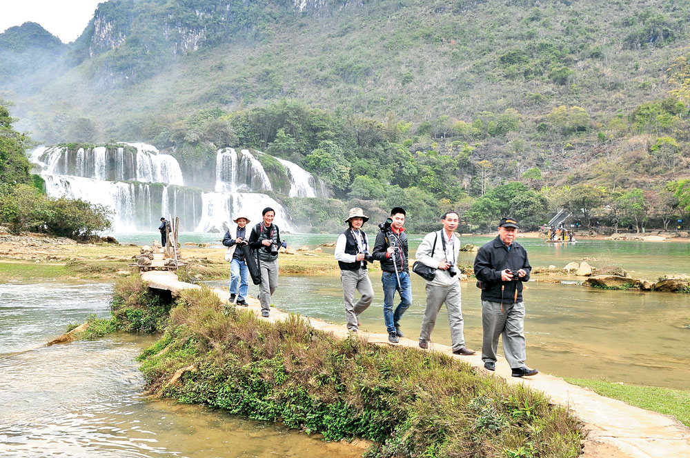 {keywords} {keywords}