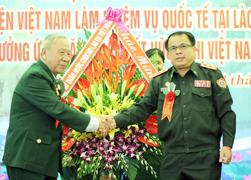 {keywords} {keywords}