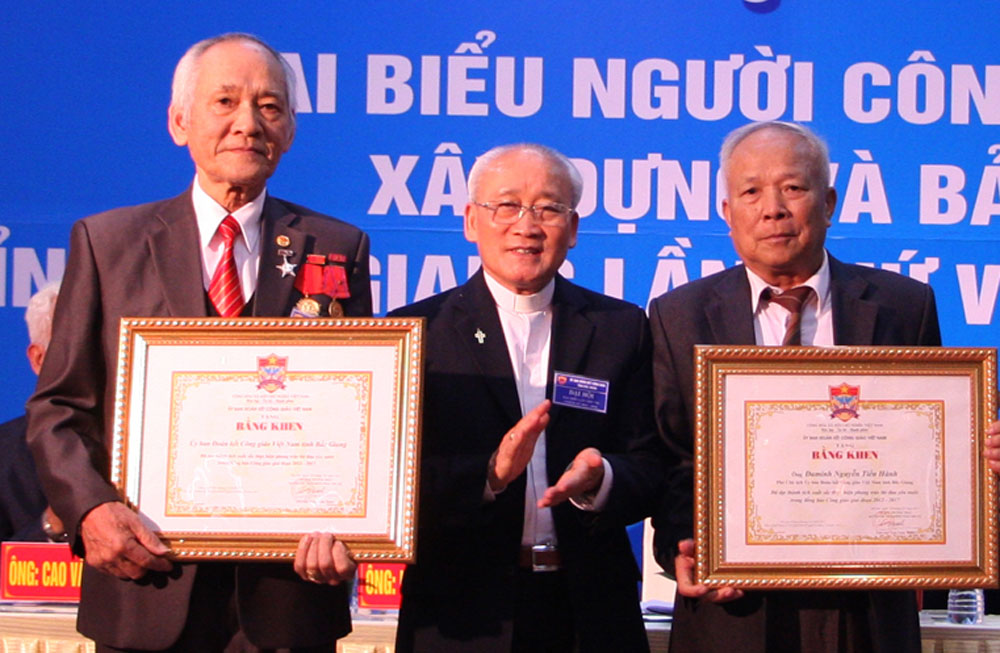 {keywords} {keywords}