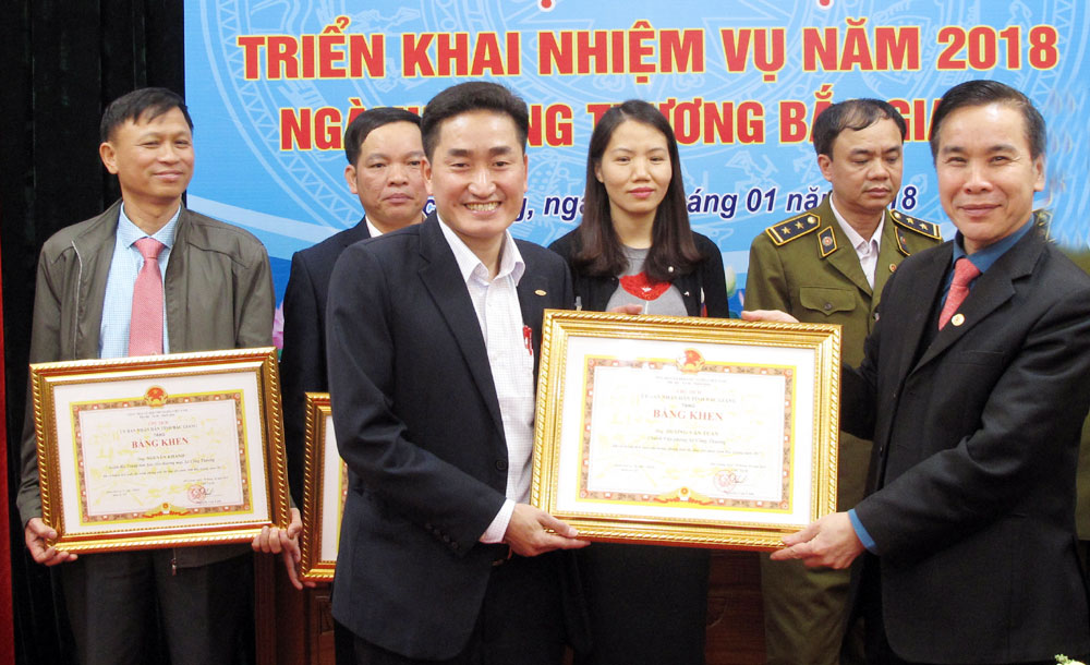 {keywords} {keywords}