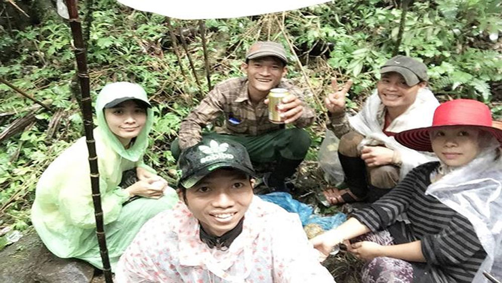 {keywords} {keywords}