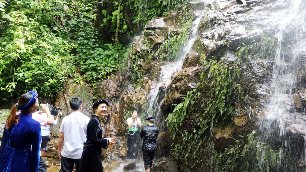 Đánh thức tiềm năng du lịch