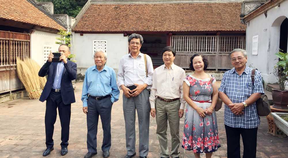 {keywords} {keywords}