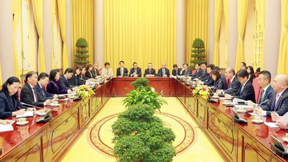 Vietnam encourages Japanese investment in manufacturing, hi-tech agriculture