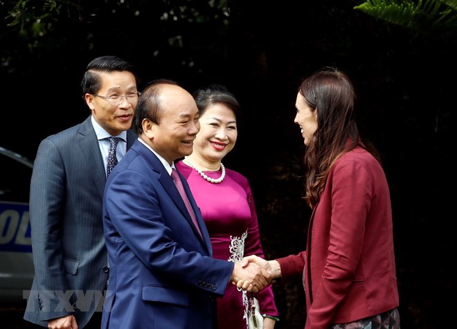 {keywords} {keywords}