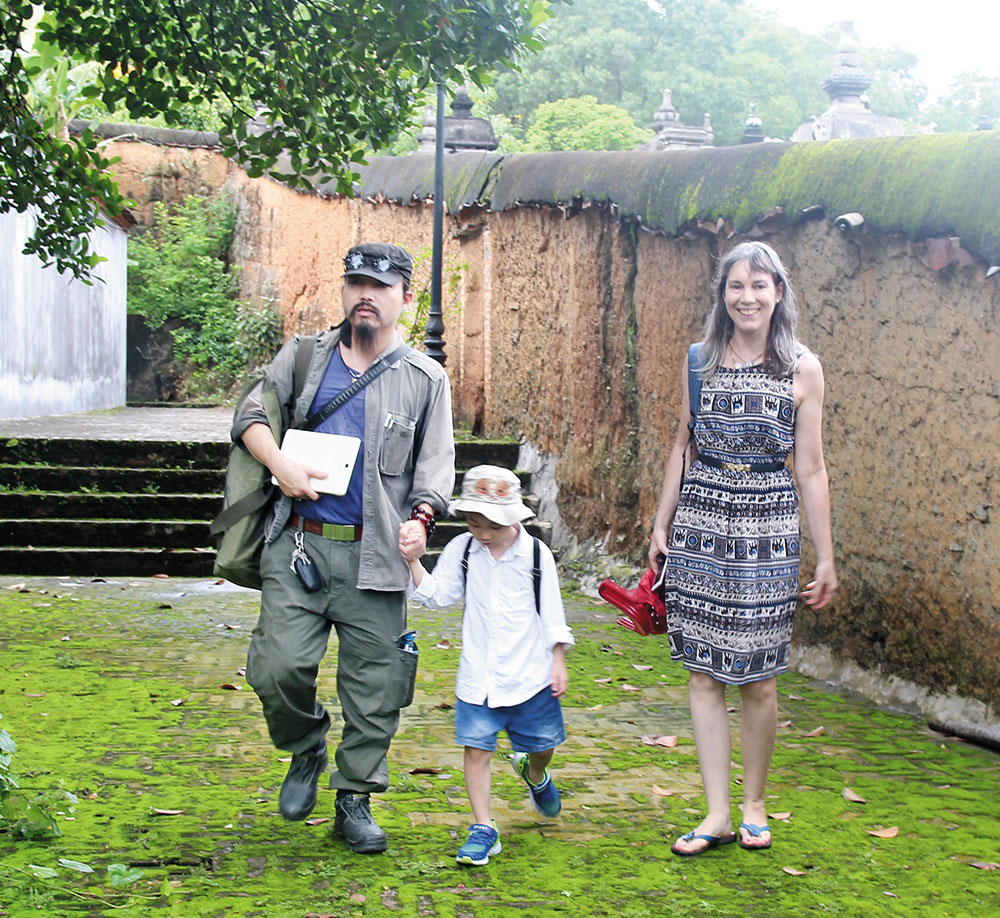 {keywords} {keywords}