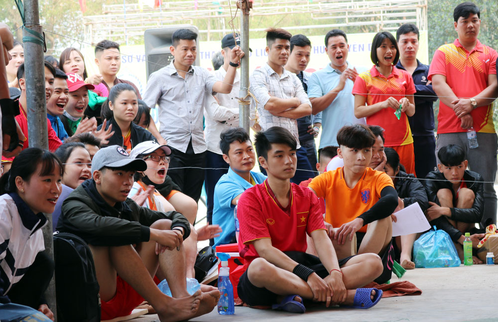 {keywords} {keywords}