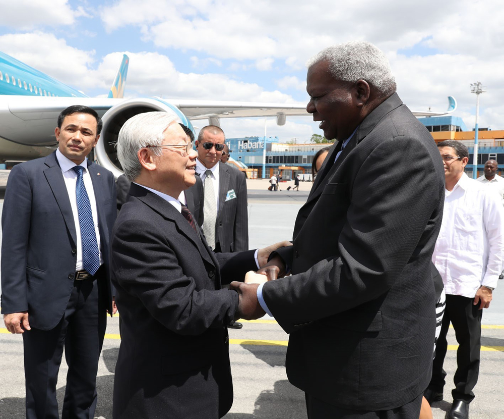 {keywords} {keywords}