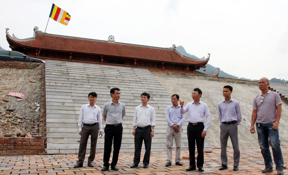 {keywords} {keywords}