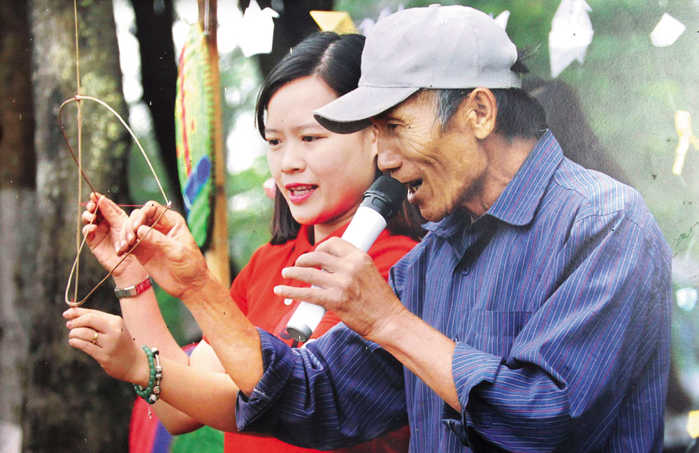 {keywords} {keywords}