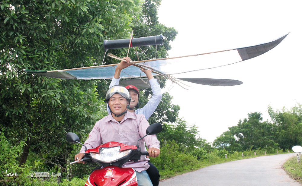 {keywords} {keywords}