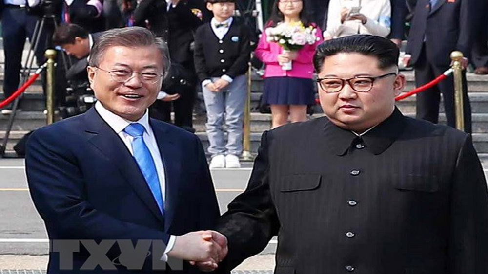 {keywords} {keywords}