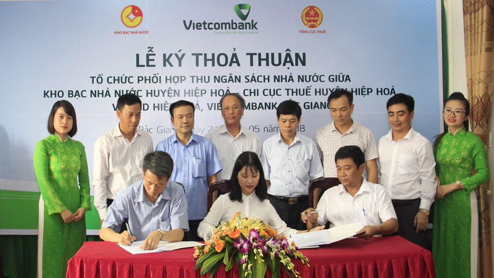 Ký thỏa thuận phối hợp thu ngân sách tại Hiệp Hòa