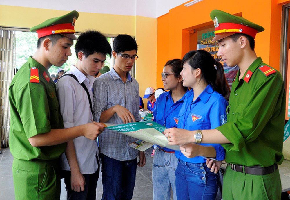 {keywords} {keywords}