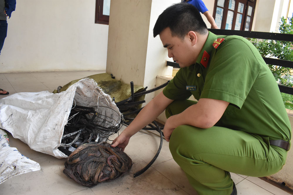 {keywords} {keywords}