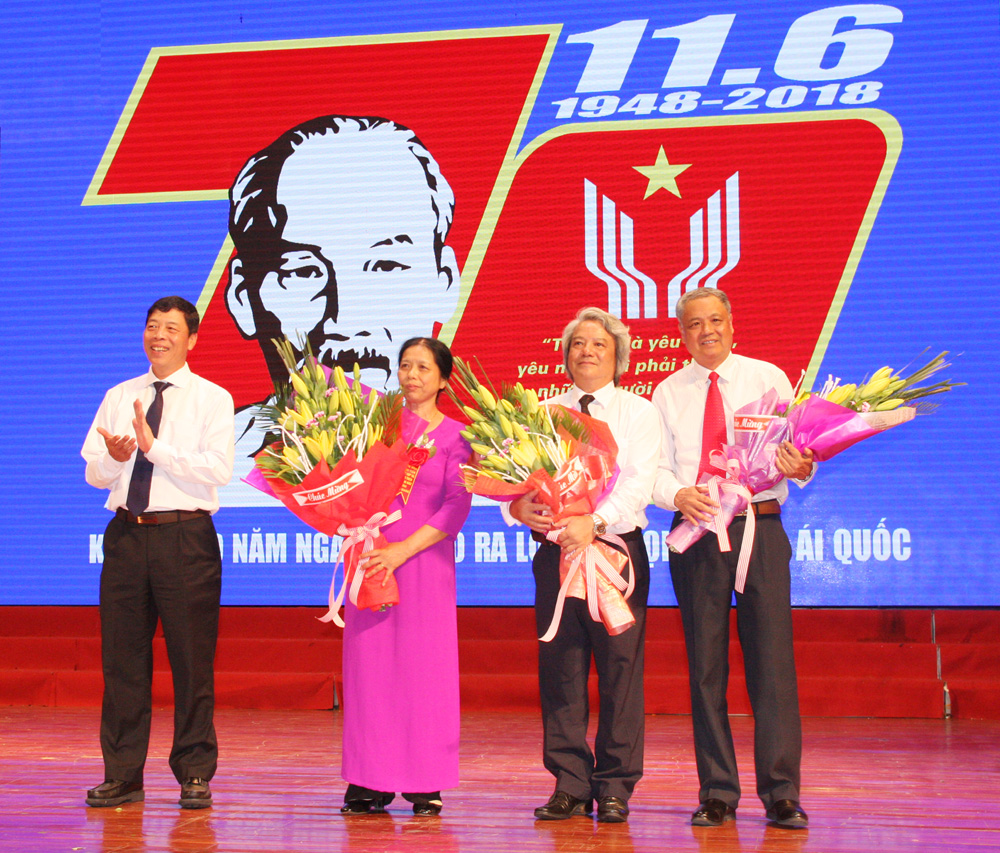 {keywords} {keywords}