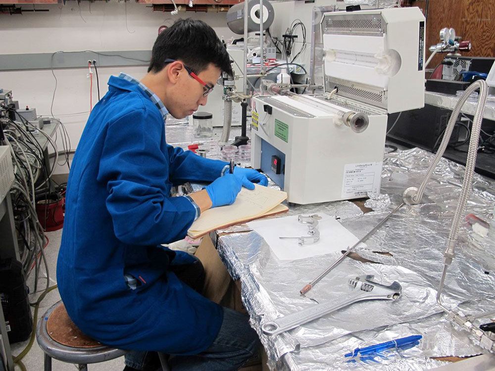 Du học sinh Việt ở Mỹ trở thành thực tập sinh dài hạn tại NASA