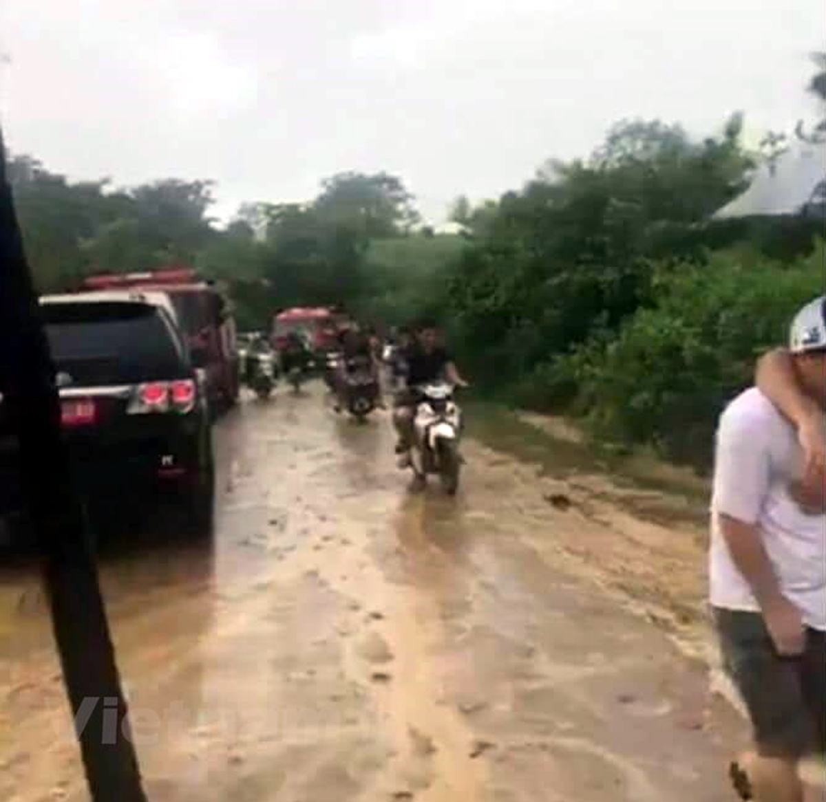 {keywords} {keywords}