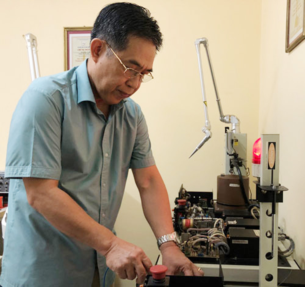 {keywords} {keywords}