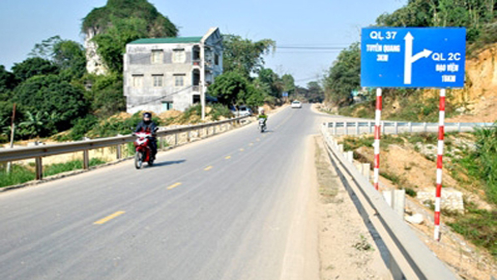 Bac Giang invests over 59 billion VND in repairing national road