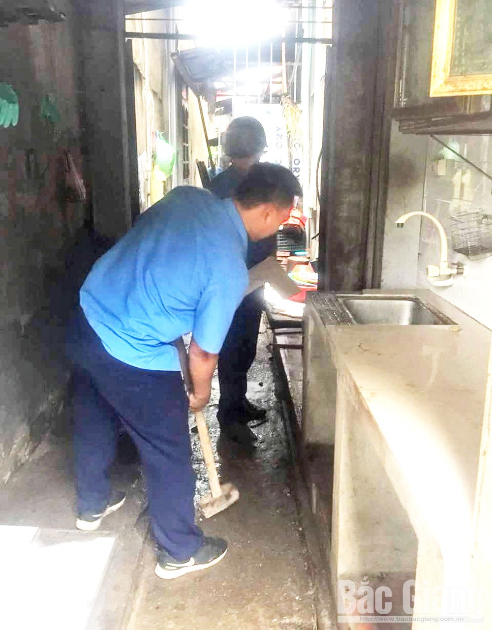 {keywords} {keywords}