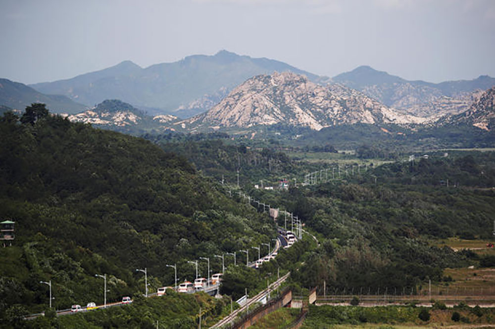 {keywords} {keywords}