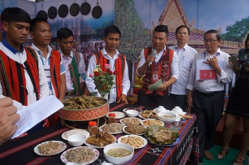 {keywords} {keywords}