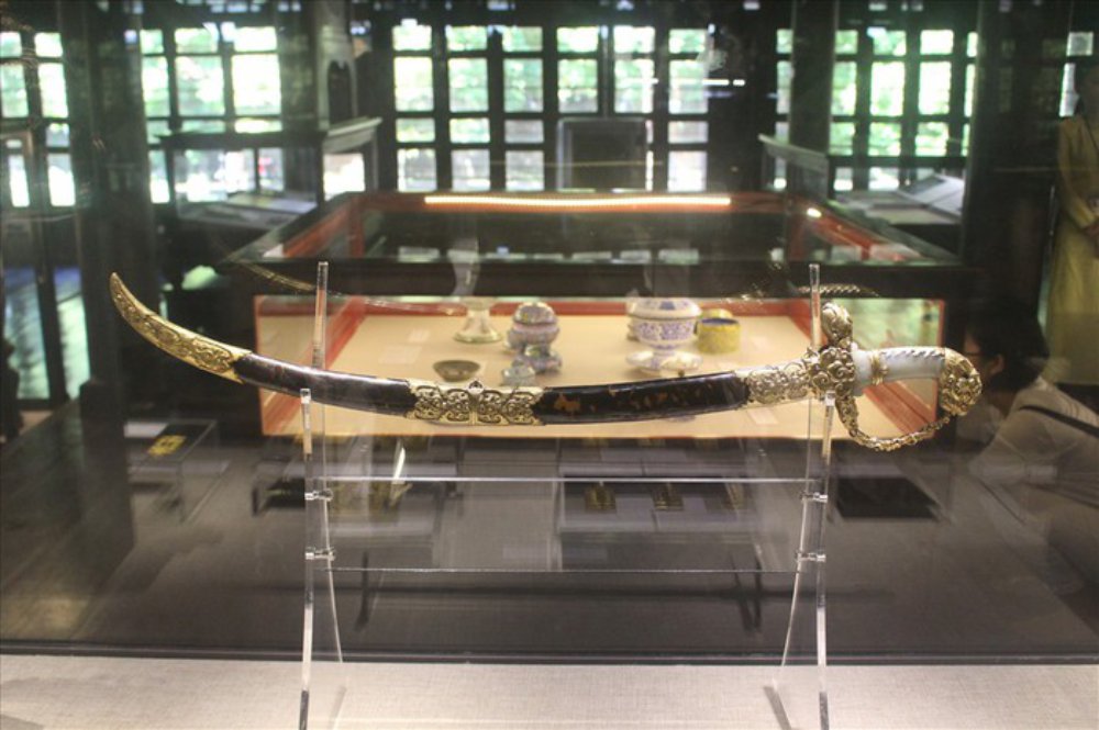 {keywords} {keywords}