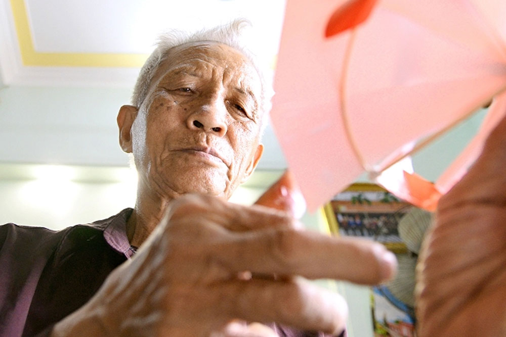 {keywords} {keywords}