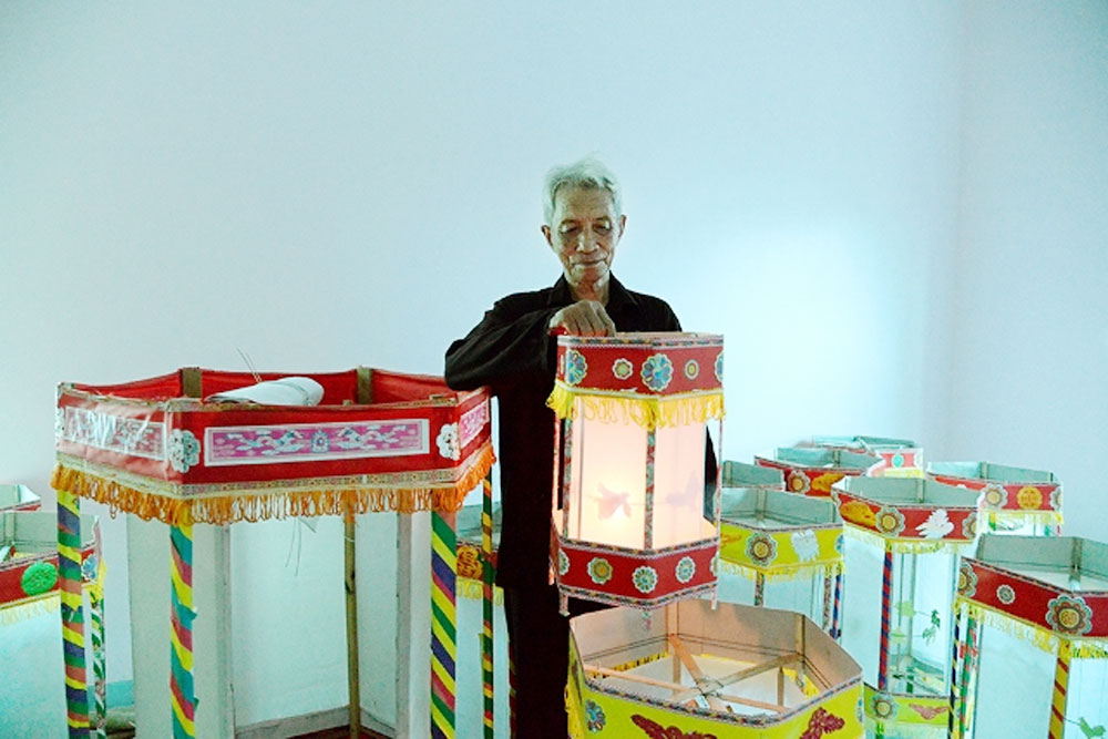 {keywords} {keywords}