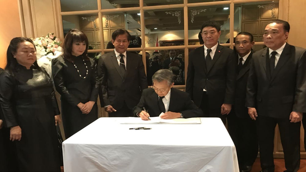 {keywords} {keywords}