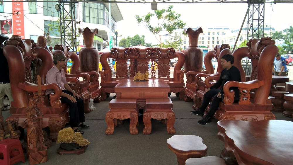 {keywords} {keywords}