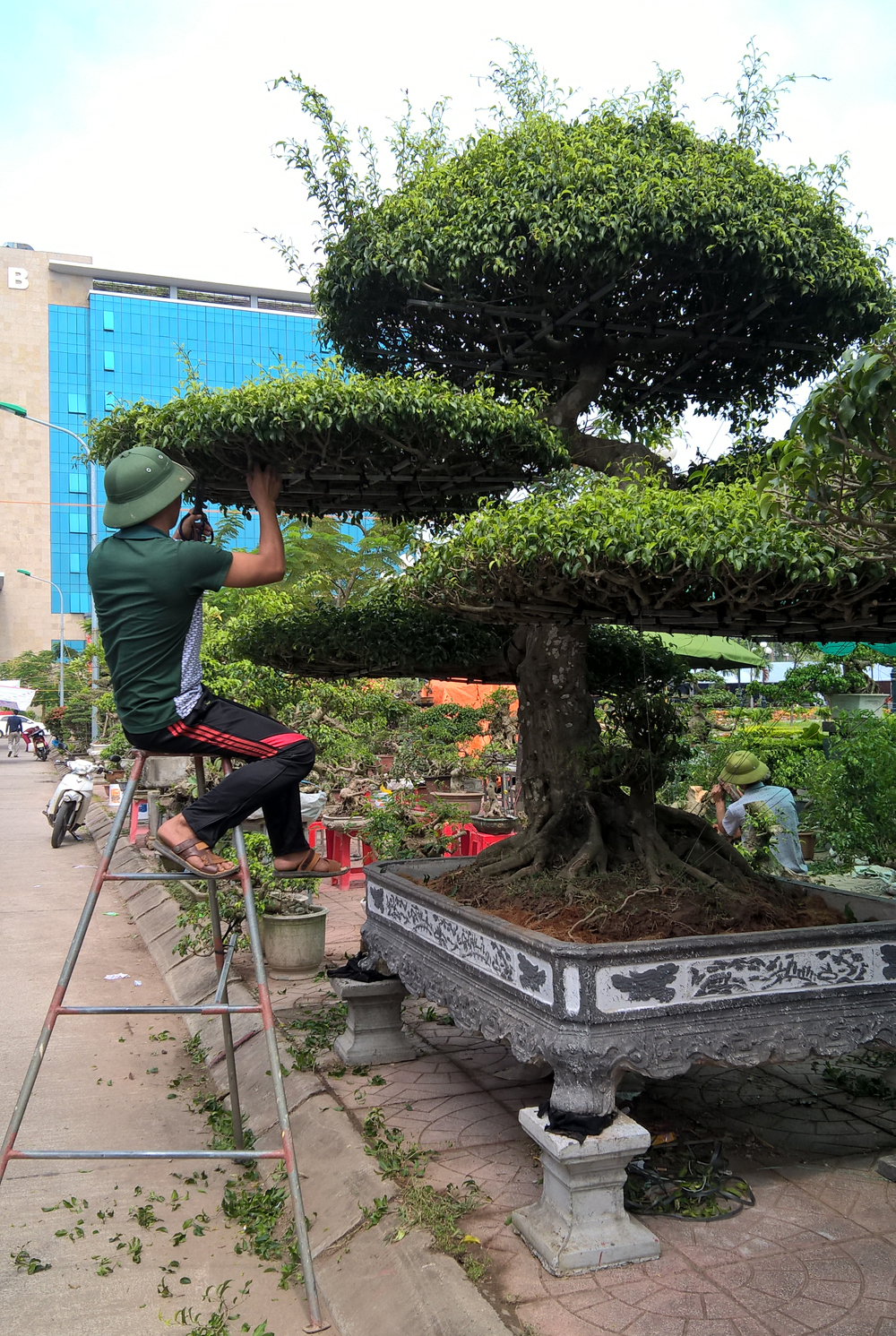 {keywords} {keywords}