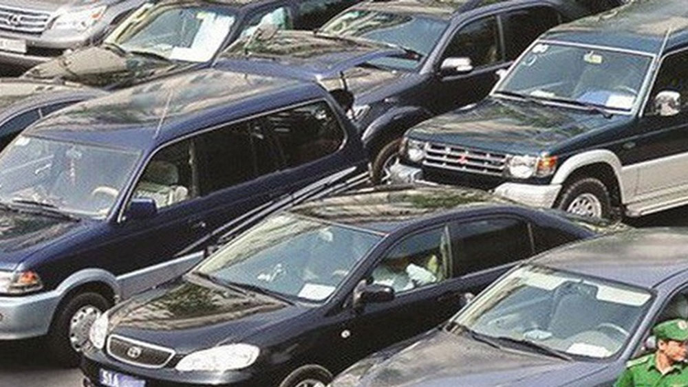 Đẩy mạnh việc khoán xe công, siết chặt việc chi cho lễ lạt, đi nghiên cứu nước ngoài